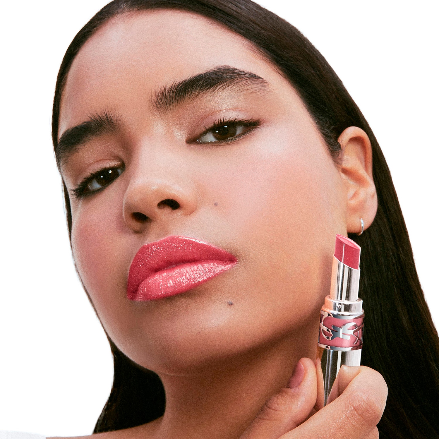 LOVESHINE EL NUEVO LABIAL DE ALTO BRILLO (LABIAL EN BARRA CON EFECTO BRILLOSO)